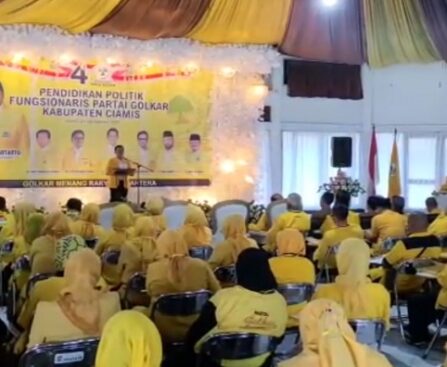 Dewan Pimpinan Daerah (DPD) Partai Golkar Ciamis menggelar pendidikan politik Fungsionaris di kab. ciamis.(Foto: Rudiat-Radar tv)