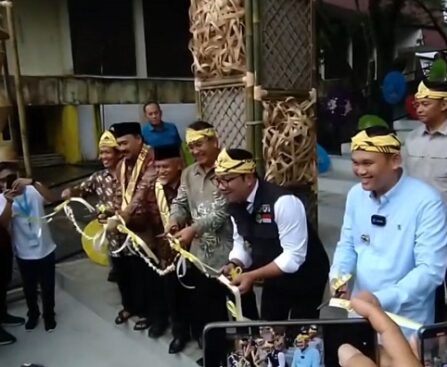 Gubernur Jawa Barat Ridwan Kamil meresmikan Gedung Creative Centre (GCC) (foto-hasbi radartv)