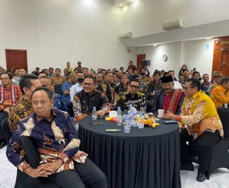 Semua perusahaan pers media siber yang tergabung dalam Serikat Media Siber Indonesia (SMSI) saat sidang Rapat Kerja Nasional (foto/istimewa)