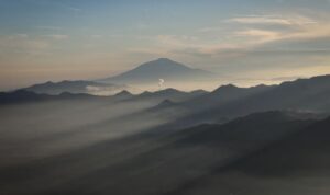 Informasi Trek Gunung Cikurai