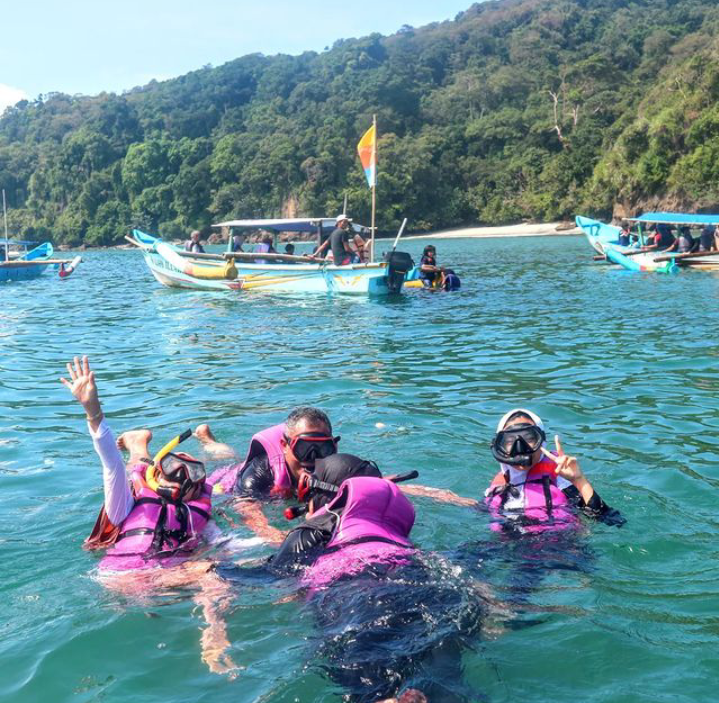 Snorkeling Pangandaran