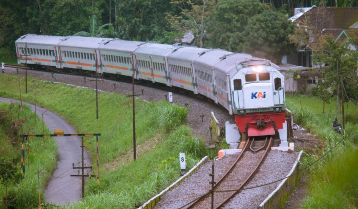 Tiket Kereta Termurah Jakarta-Surabaya, Harganya Cuma 100 Ribuan!