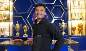 00000--Robi Darwis pindah dari Persib ke Arema Malang